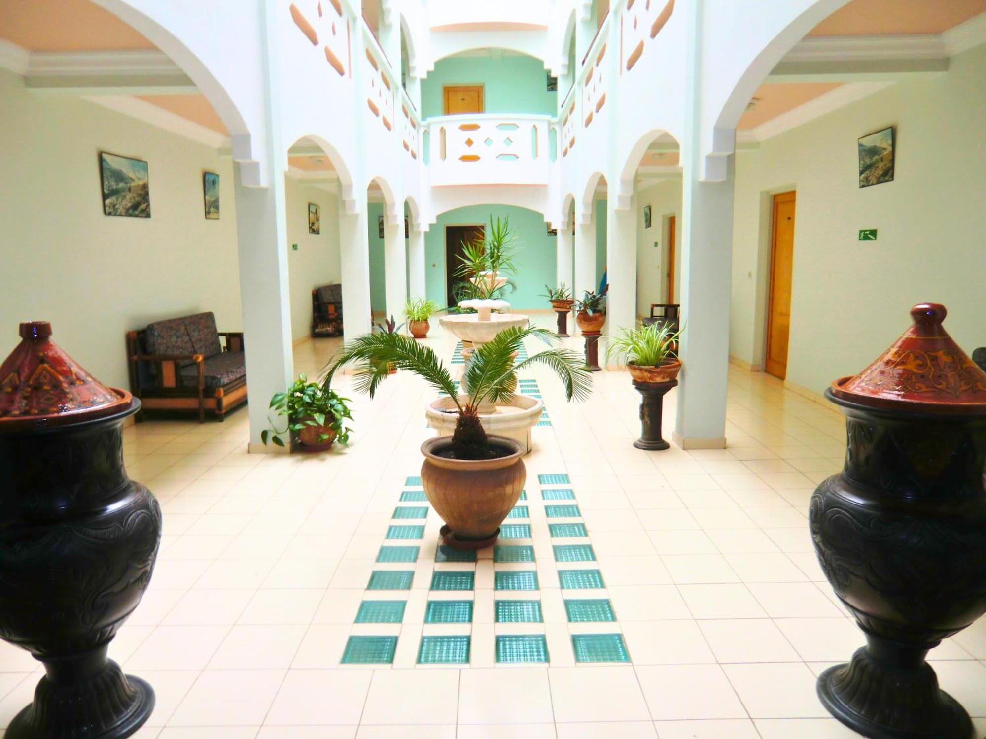 Hotel Aladarissa Ait Baha Ait Taksimt Екстериор снимка